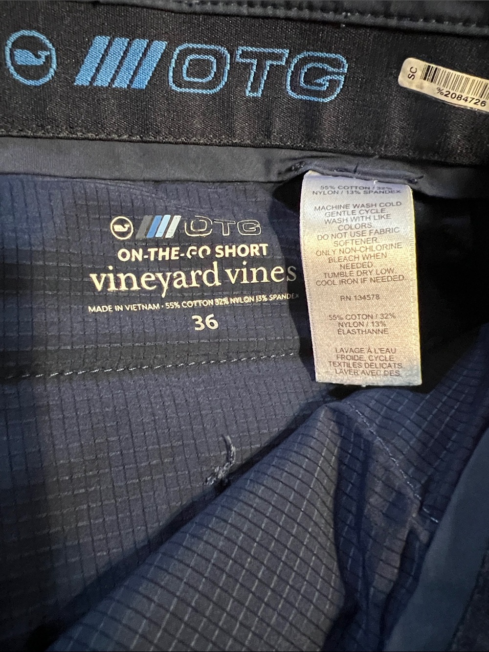 Vineyard Vines On the Go Men's Navy Flat-Front Shorts - Picture 2 of 10